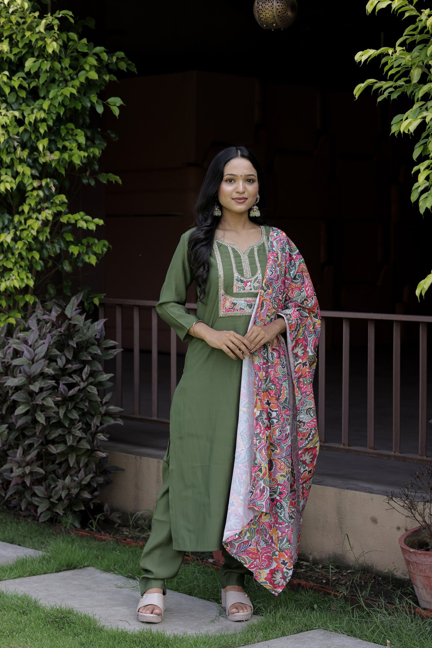 Mehendi Viscose Chanderi Embroidered Kurti Pant Set with French Crepe Dupatta