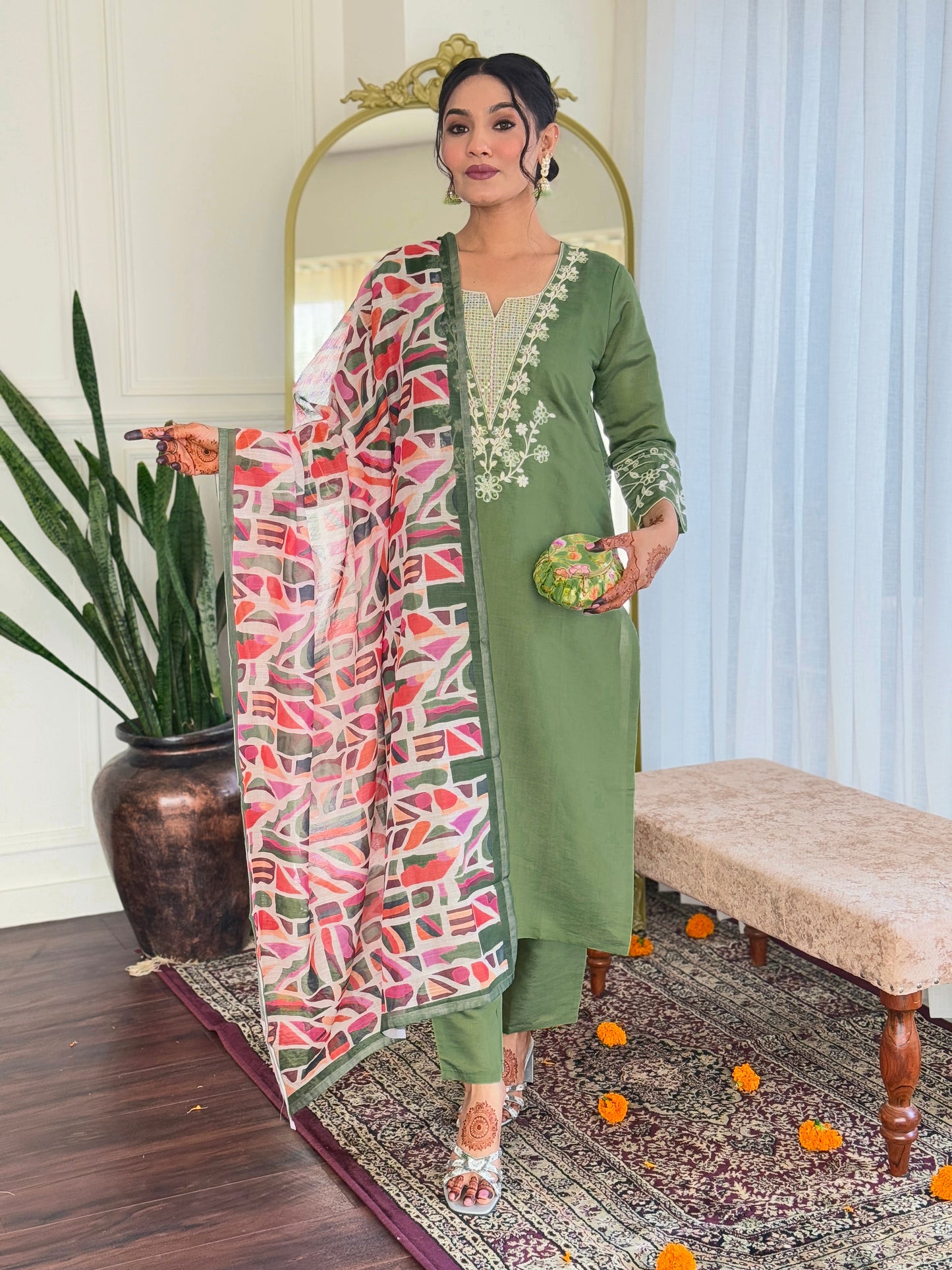 Embroidered Viscose Chanderi Suit Set with Linen Dupatta – 3-Piece Elegant Ethnic Wear
