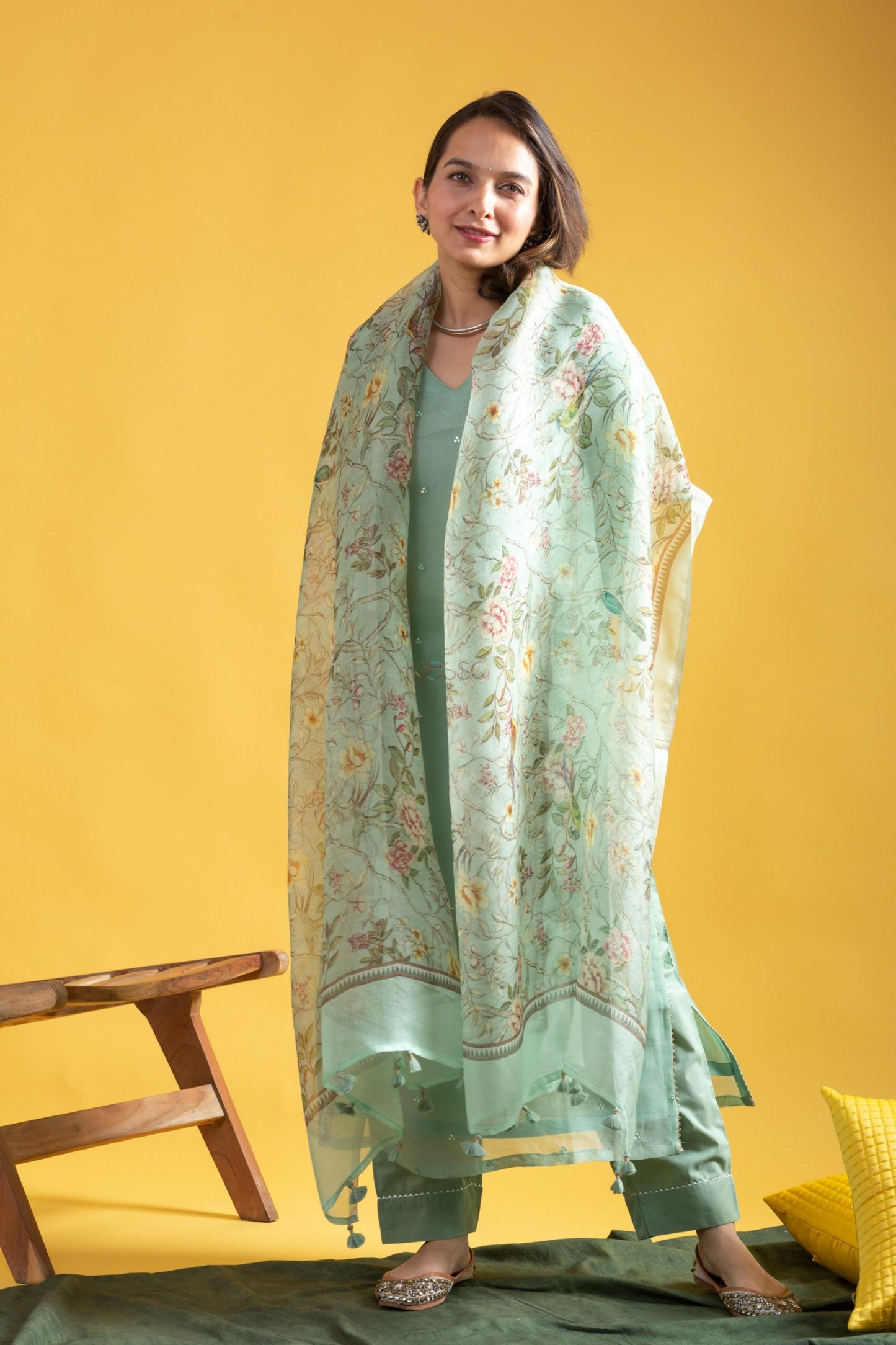 New Embroidered Viscose Chanderi Suit Set with Tabby Organza Dupatta – 3-Piece Premium Ethnic Ensemble