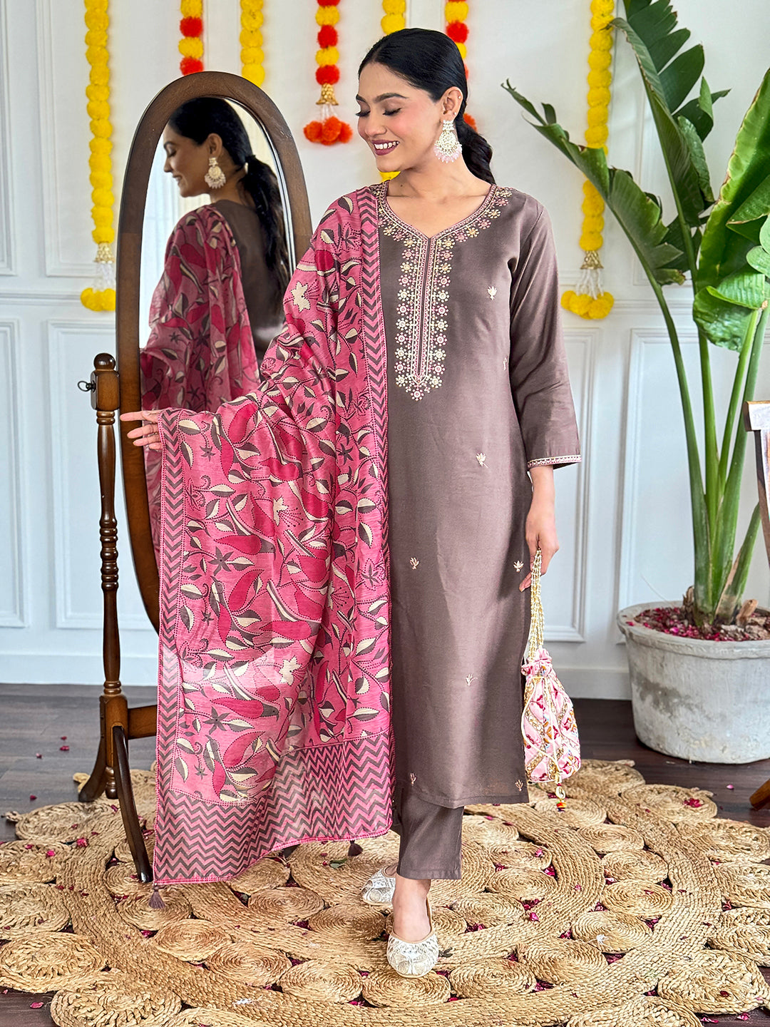 New Ethnic Wear Embroidered Viscose Chanderi Suit Set with Pure Linen Dupatta – 3-Piece Elegant