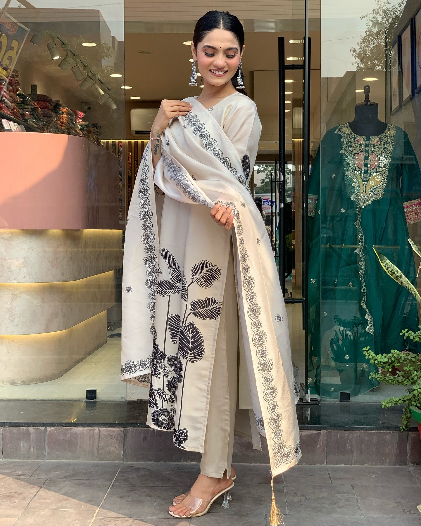 New Style Chinnon Silk Kurti Set with Gadhwal Bottom & Elegant Dupatta