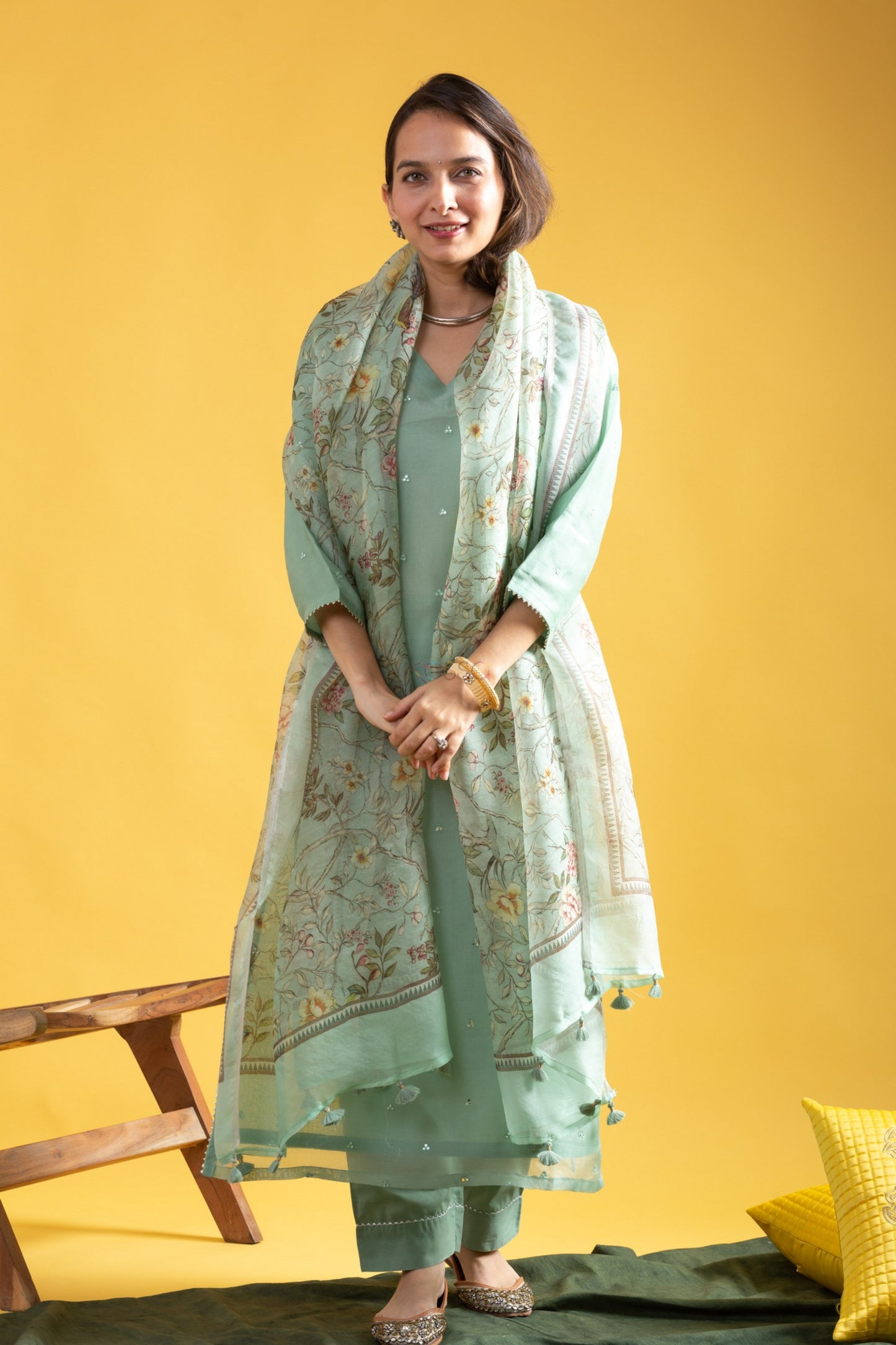 New Embroidered Viscose Chanderi Suit Set with Tabby Organza Dupatta – 3-Piece Premium Ethnic Ensemble