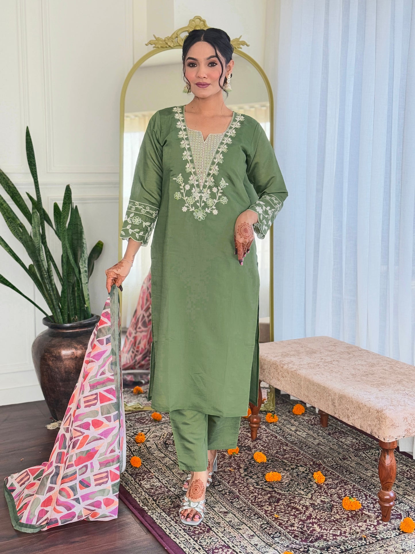 Embroidered Viscose Chanderi Suit Set with Linen Dupatta – 3-Piece Elegant Ethnic Wear