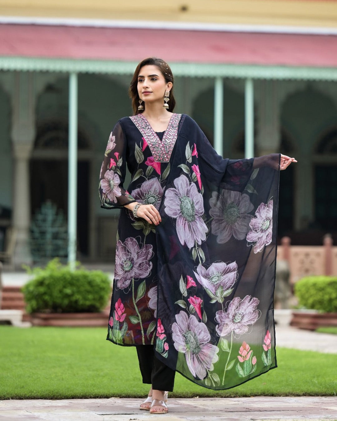 Stylish Georgette Embroidered Kurti Set with Viscose Chanderi Dupatta – 3-Piece Ethnic Wear for Women