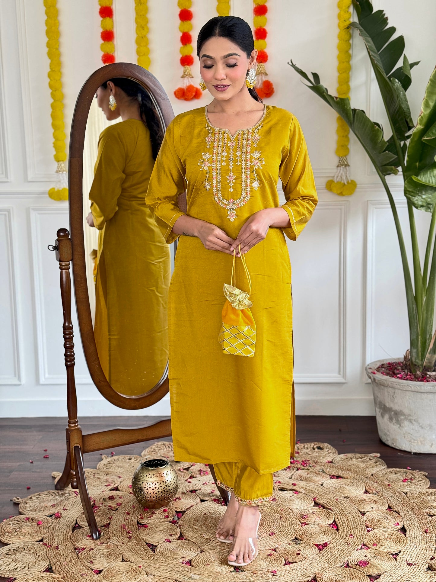 New Embroidered Viscose Chanderi Suit Set with Pure Linen Dupatta – Ethnic Elegance