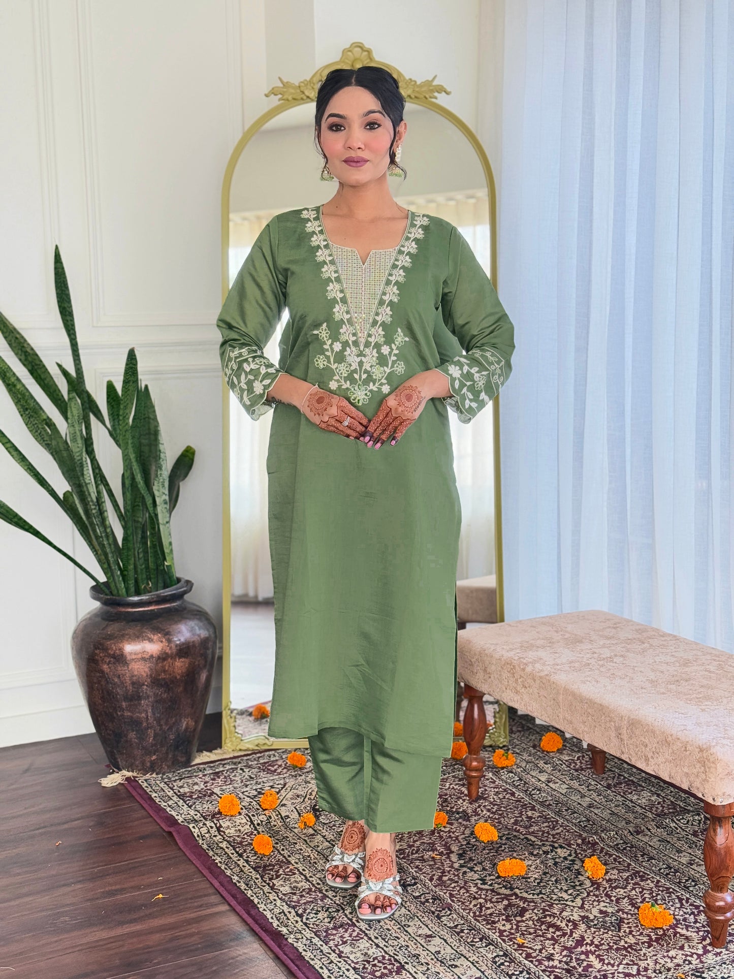 Embroidered Viscose Chanderi Suit Set with Linen Dupatta – 3-Piece Elegant Ethnic Wear