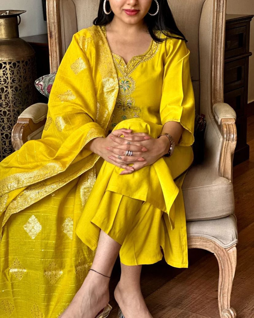 Graceful Ethnic Wear Embroidered Viscose Chanderi Suit Set with Jacquard Dupatta – 3-Piece