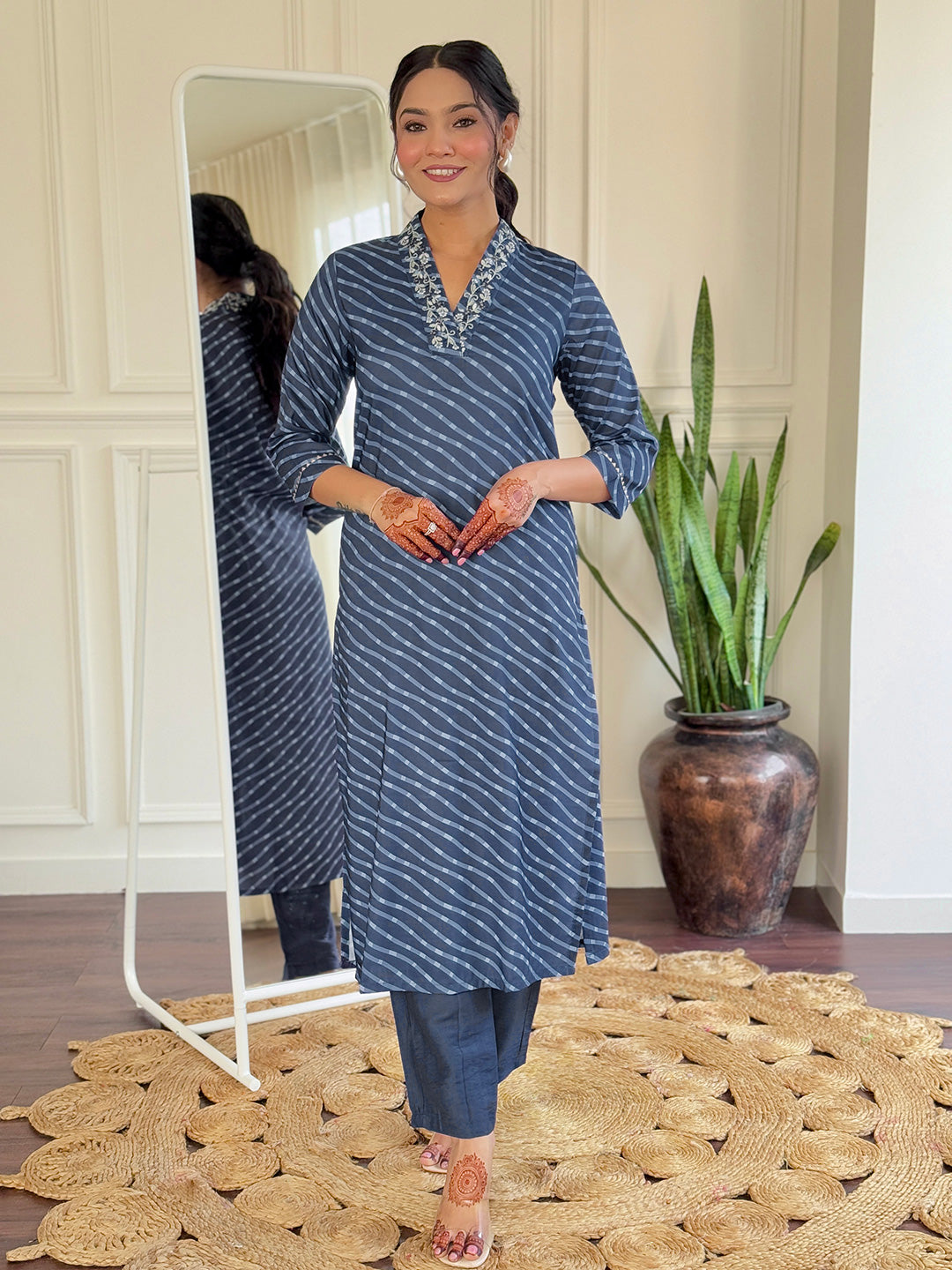 Traditional Muslin Kurta Pant Set with Flowing Dupatta