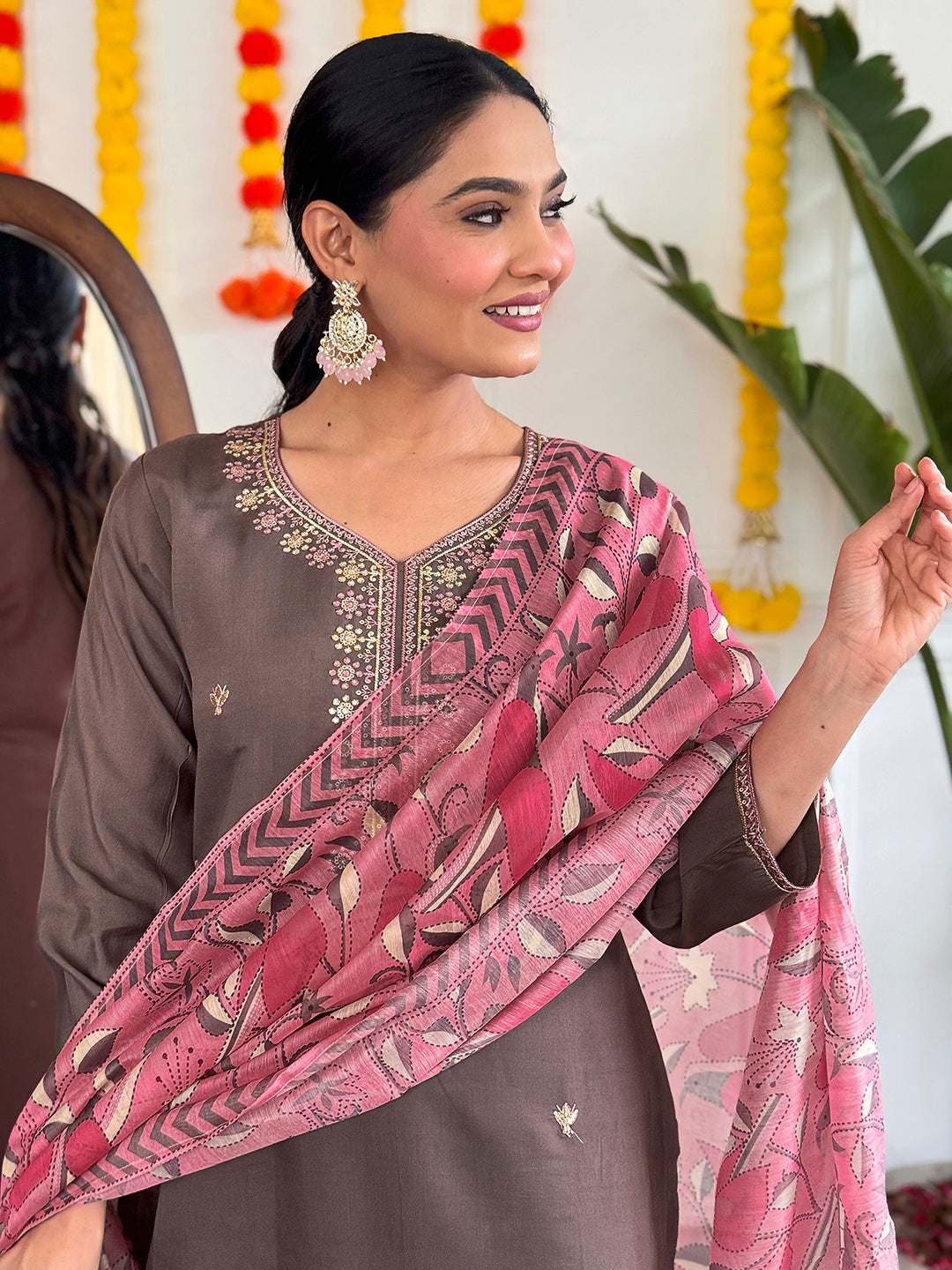 New Ethnic Wear Embroidered Viscose Chanderi Suit Set with Pure Linen Dupatta – 3-Piece Elegant