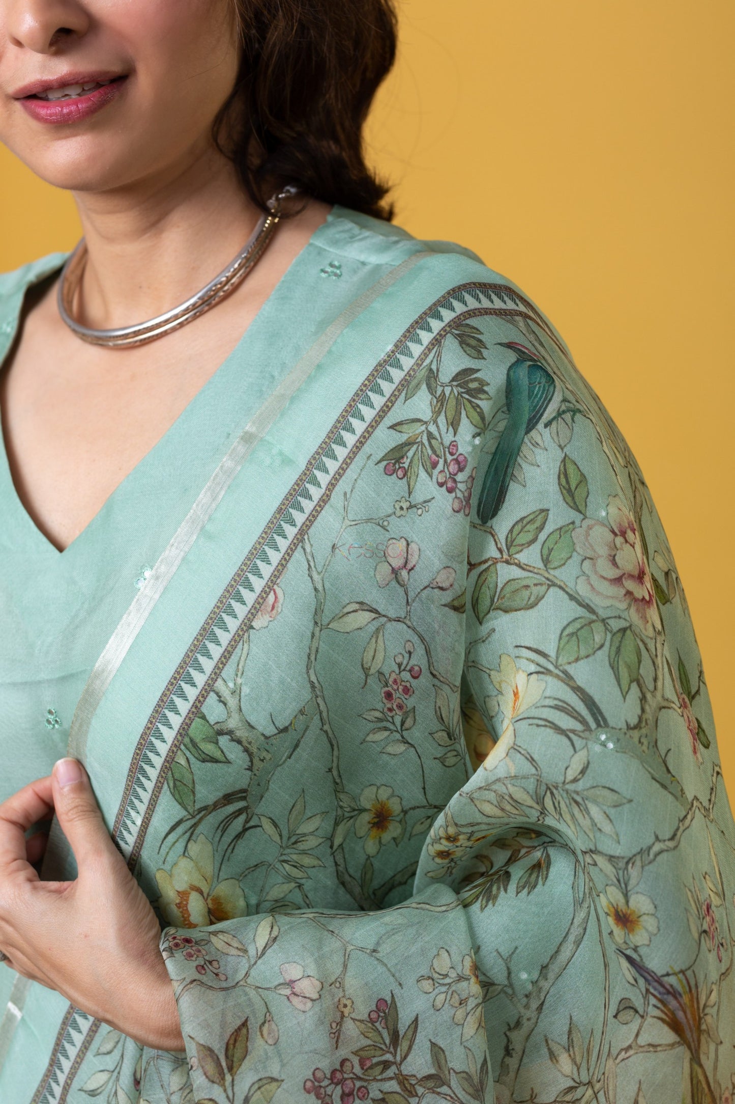New Embroidered Viscose Chanderi Suit Set with Tabby Organza Dupatta – 3-Piece Premium Ethnic Ensemble