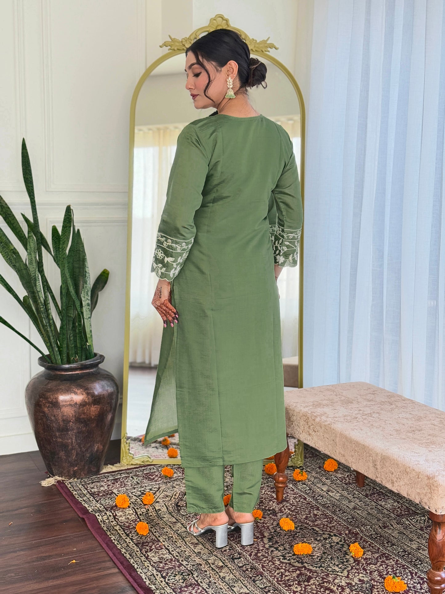 Embroidered Viscose Chanderi Suit Set with Linen Dupatta – 3-Piece Elegant Ethnic Wear