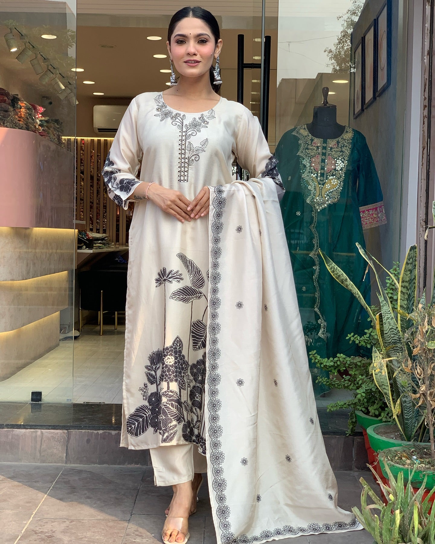 New Style Chinnon Silk Kurti Set with Gadhwal Bottom & Elegant Dupatta