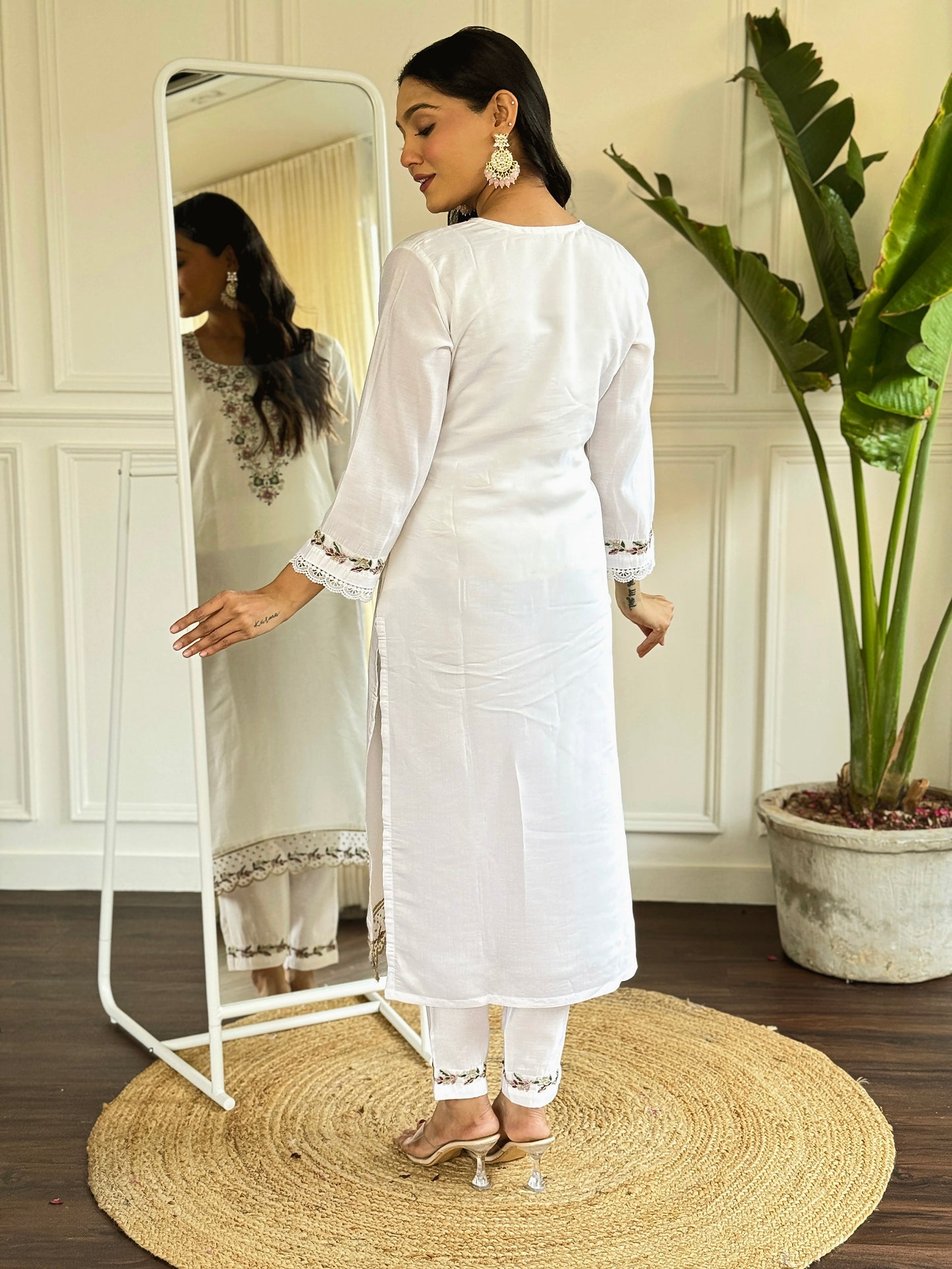 Women's Elegant White Kurti Pant Set in Viscose Chanderi Fabric with Lightweight Clinen Dupatta | Festive & Casual Wear