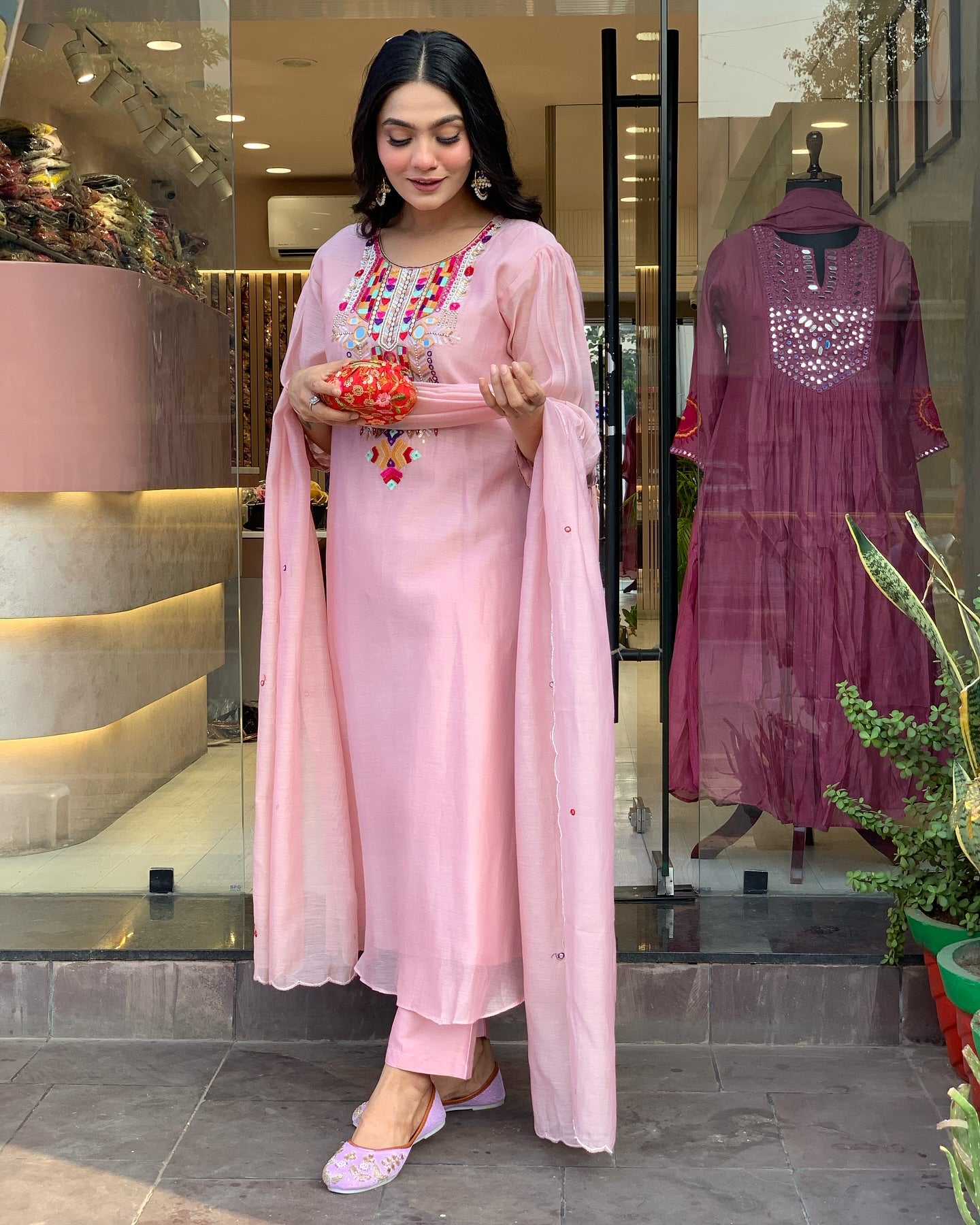 Embroidered Chanderi Silk Suit Set with Organza Dupatta – 3-Piece Premium Ethnic Ensemble