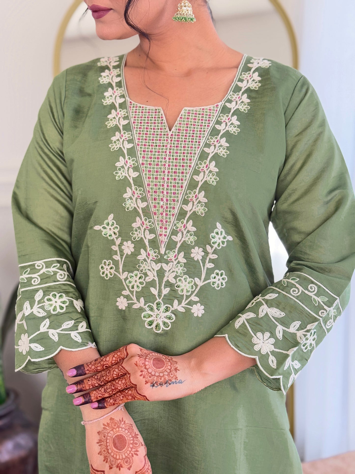 Embroidered Viscose Chanderi Suit Set with Linen Dupatta – 3-Piece Elegant Ethnic Wear
