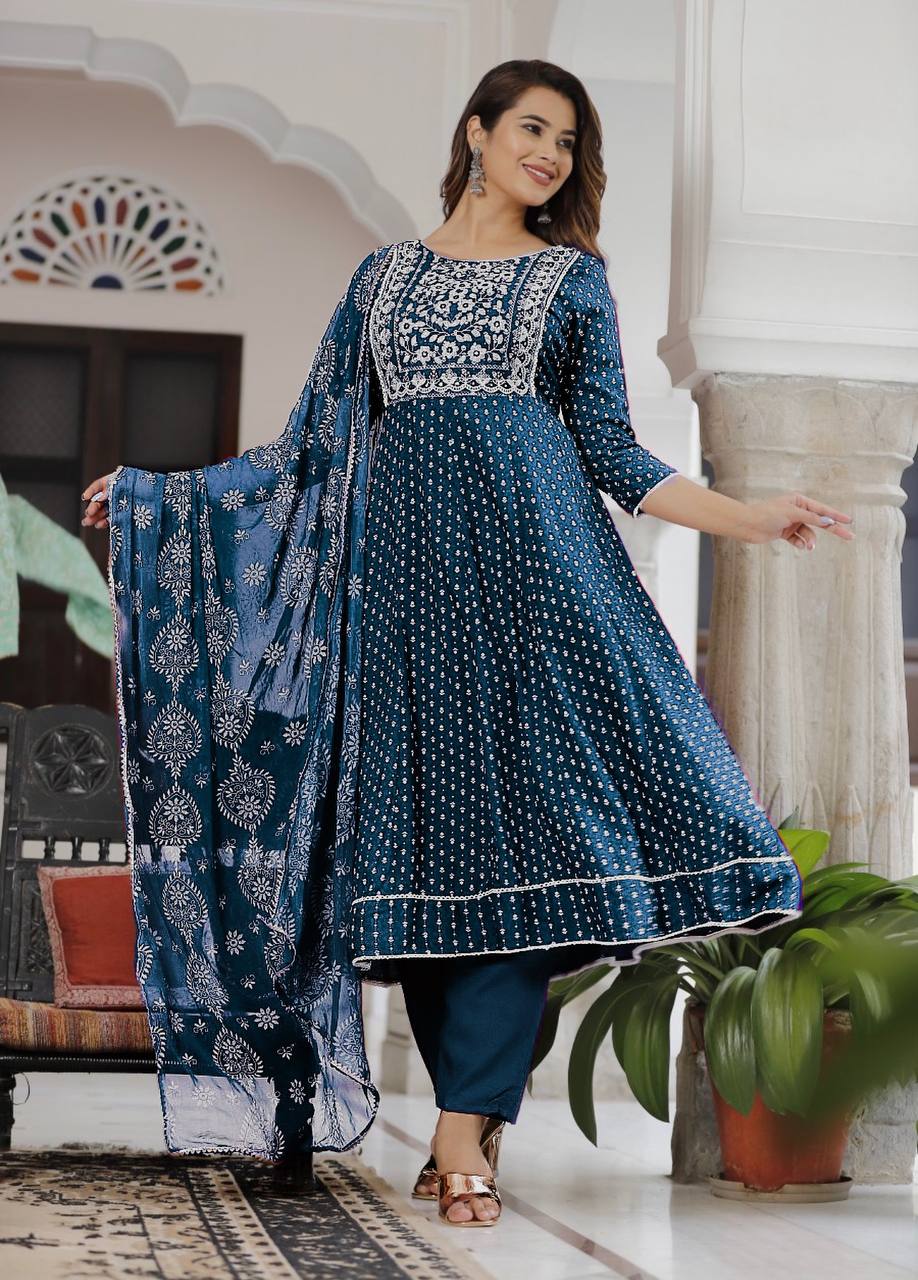 Elegant 14kg Heavy Reyon Suit Set with Embroidery & Foil Work Dupatta