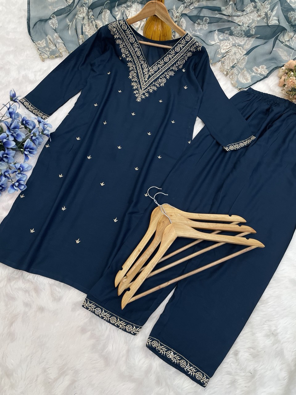 Graceful Heavy Rayon Suit Set with Embroidery & Organza Dupatta – Ready to Wear