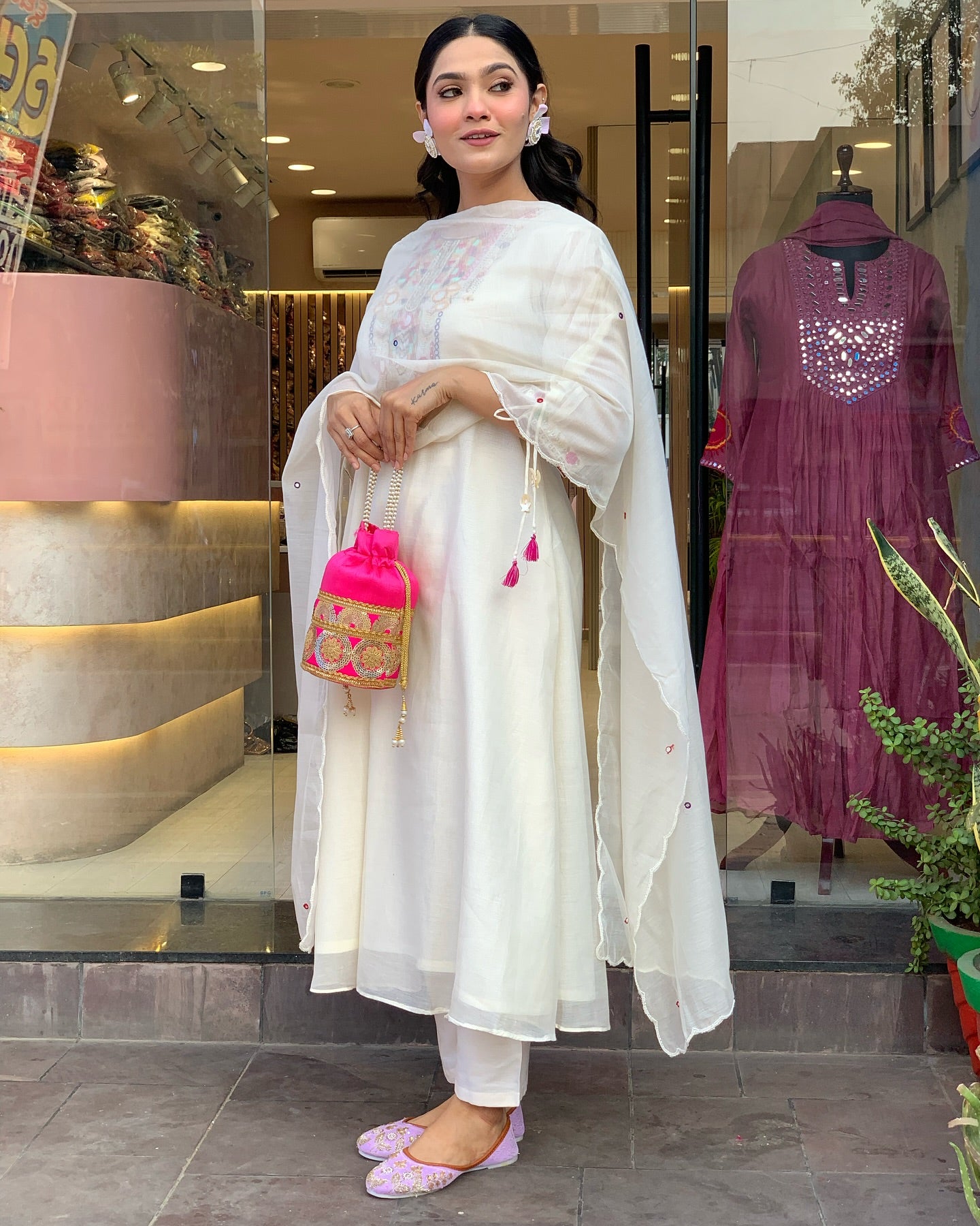 Embroidered Chanderi Silk Suit Set with Organza Dupatta – 3-Piece Premium Ethnic Ensemble