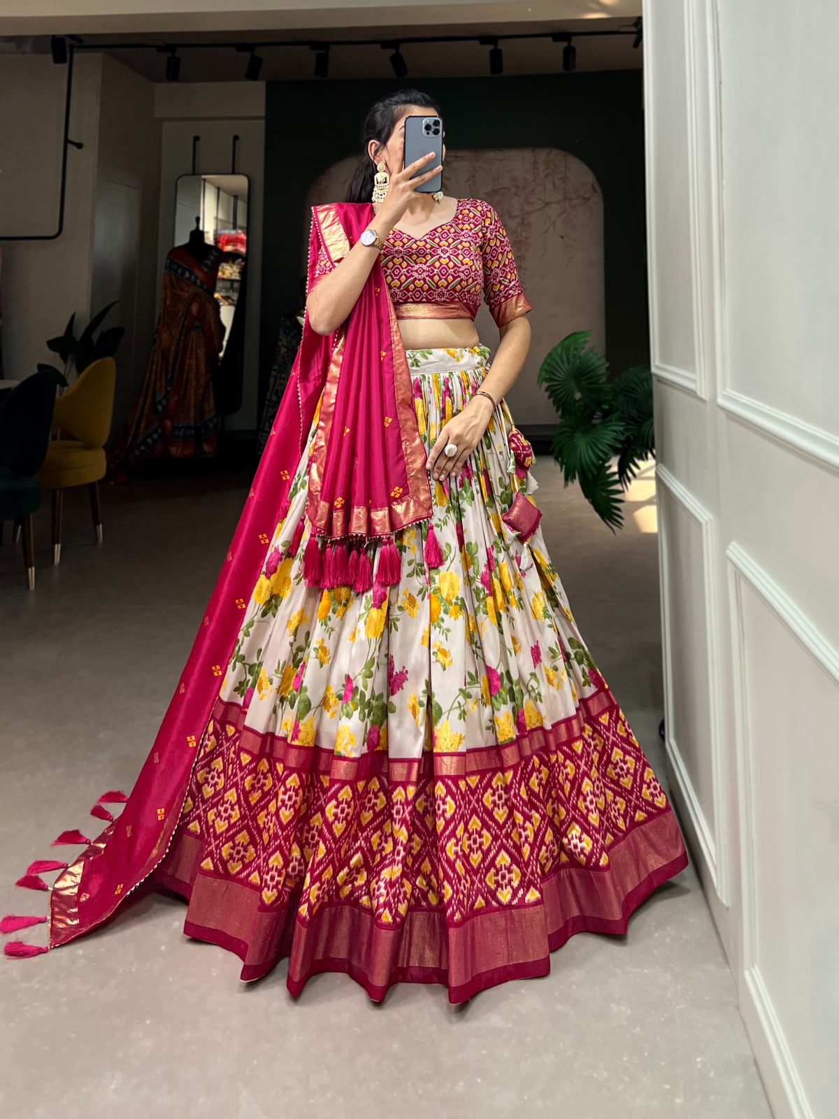 Women's Heavy Silk Floral Digital Print Heavy Silk Lehenga Set – Ready to Wear