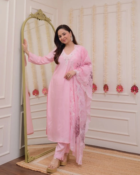 Women's Viscose Chanderi Embroidered Kurti with Pant & Taby Dupatta | Elegant Readymade Ethnic Suit Set | 3-Piece Set for Casual, Festive & Semi-Formal Wear