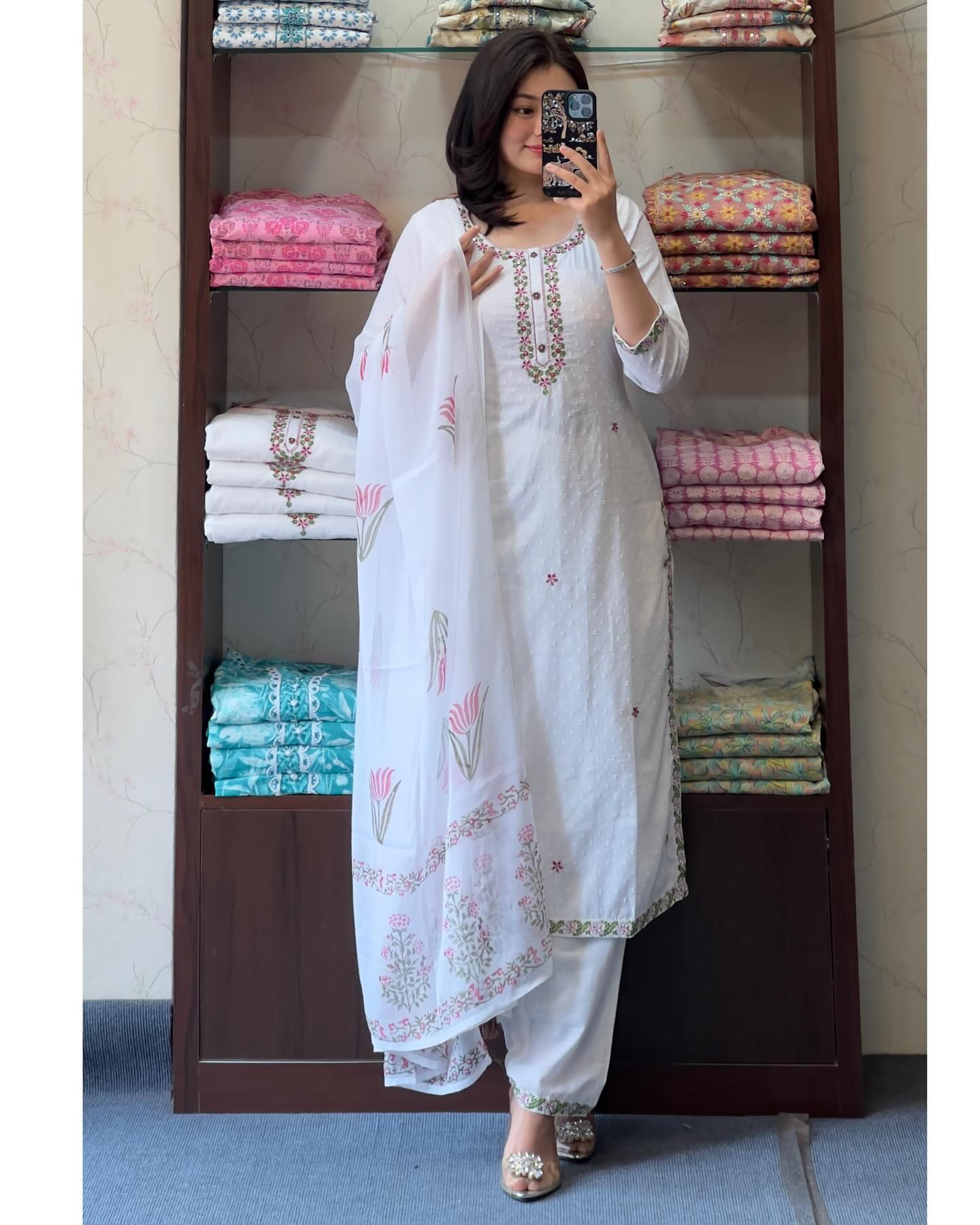 Ethnic Elegance Embroidered Georgette Butti Suit Set with Organza Dupatta – 3-Piece