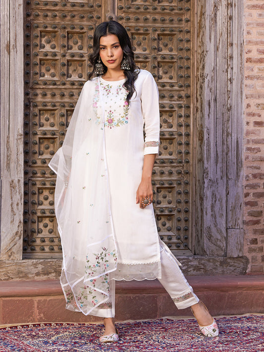 Women’s Viscose Chanderi Kurti Set with Embroidered Organza Dupatta & Pant – 3/4 Sleeves, Round Neck