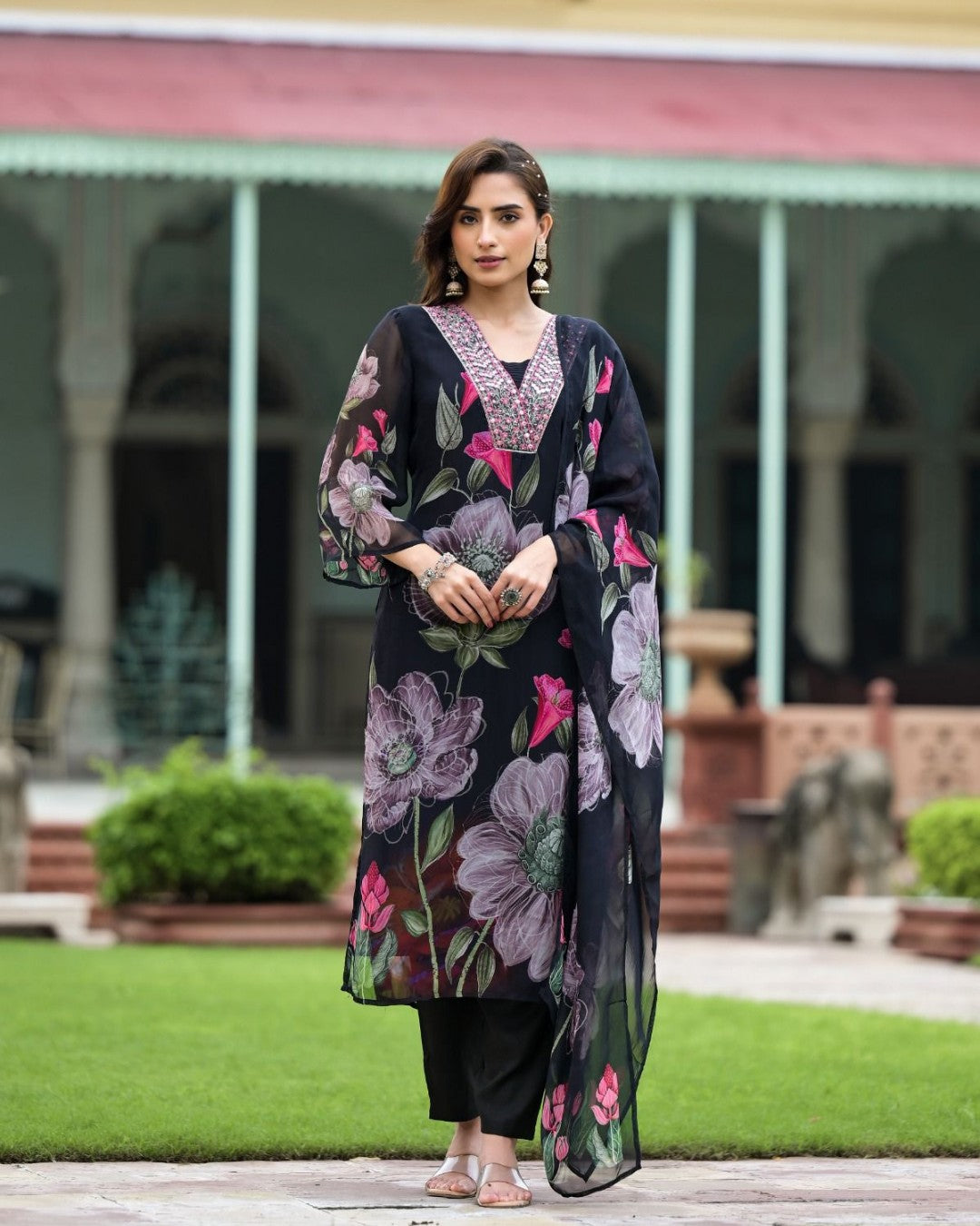Stylish Georgette Embroidered Kurti Set with Viscose Chanderi Dupatta – 3-Piece Ethnic Wear for Women
