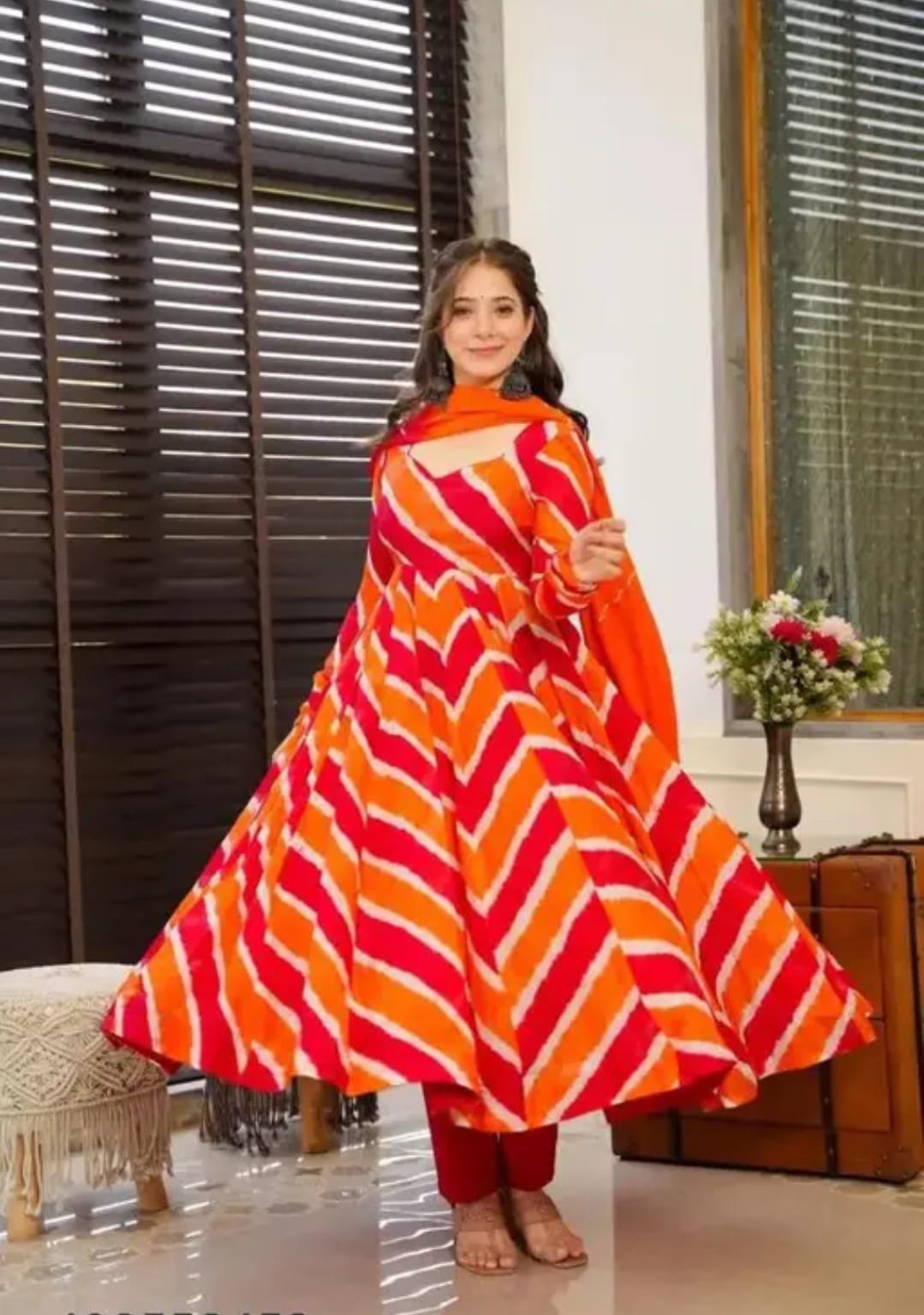 Elegant Embroidered Muslin & Chanderi Suit Set with Chinon Dupatta – Festive Ready Look