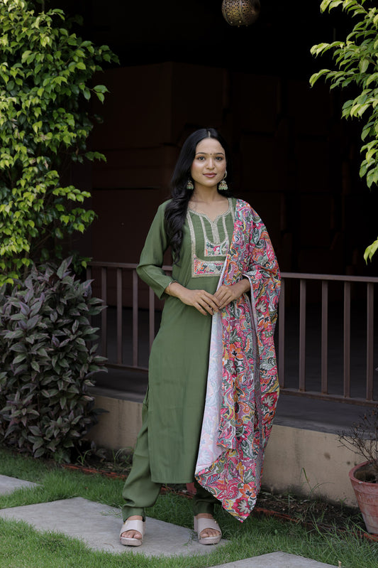 Mehendi Viscose Chanderi Embroidered Kurti Pant Set with French Crepe Dupatta