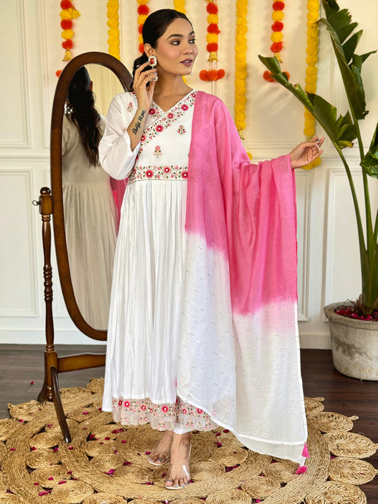 Stylish Embroidered Chanderi Ensemble with Flowy Jacquard Dupatta