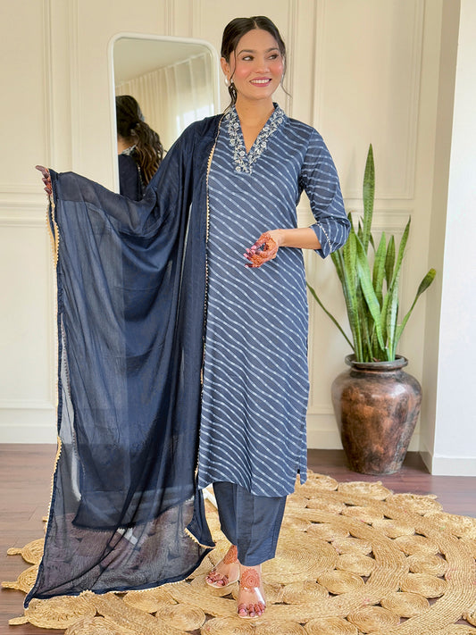 Traditional Muslin Kurta Pant Set with Flowing Dupatta