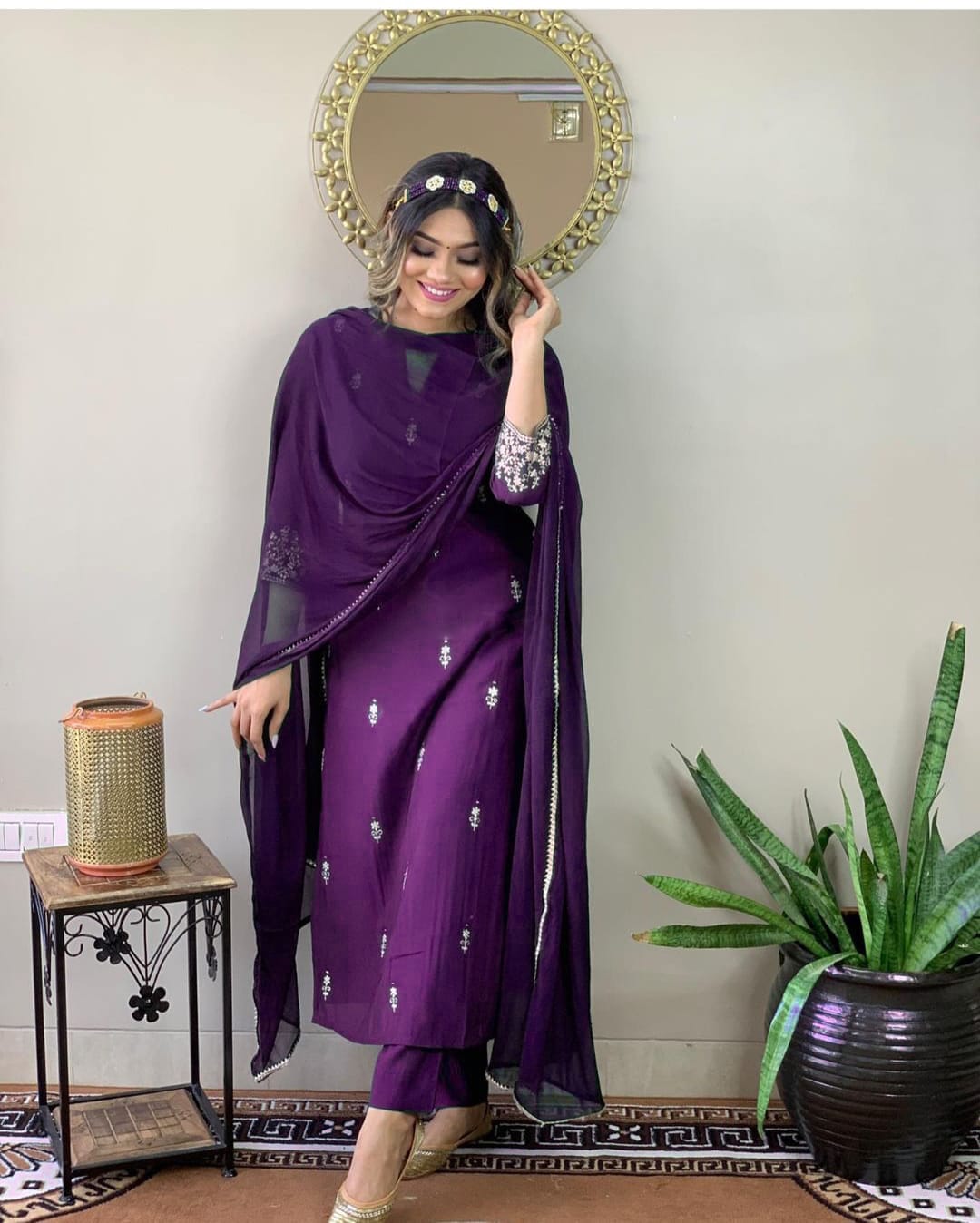 Chic Rayon Slub Kurti Set with Embroidered Pure Chinon Dupatta & Pant – Designer V Neck Knee-Length Style