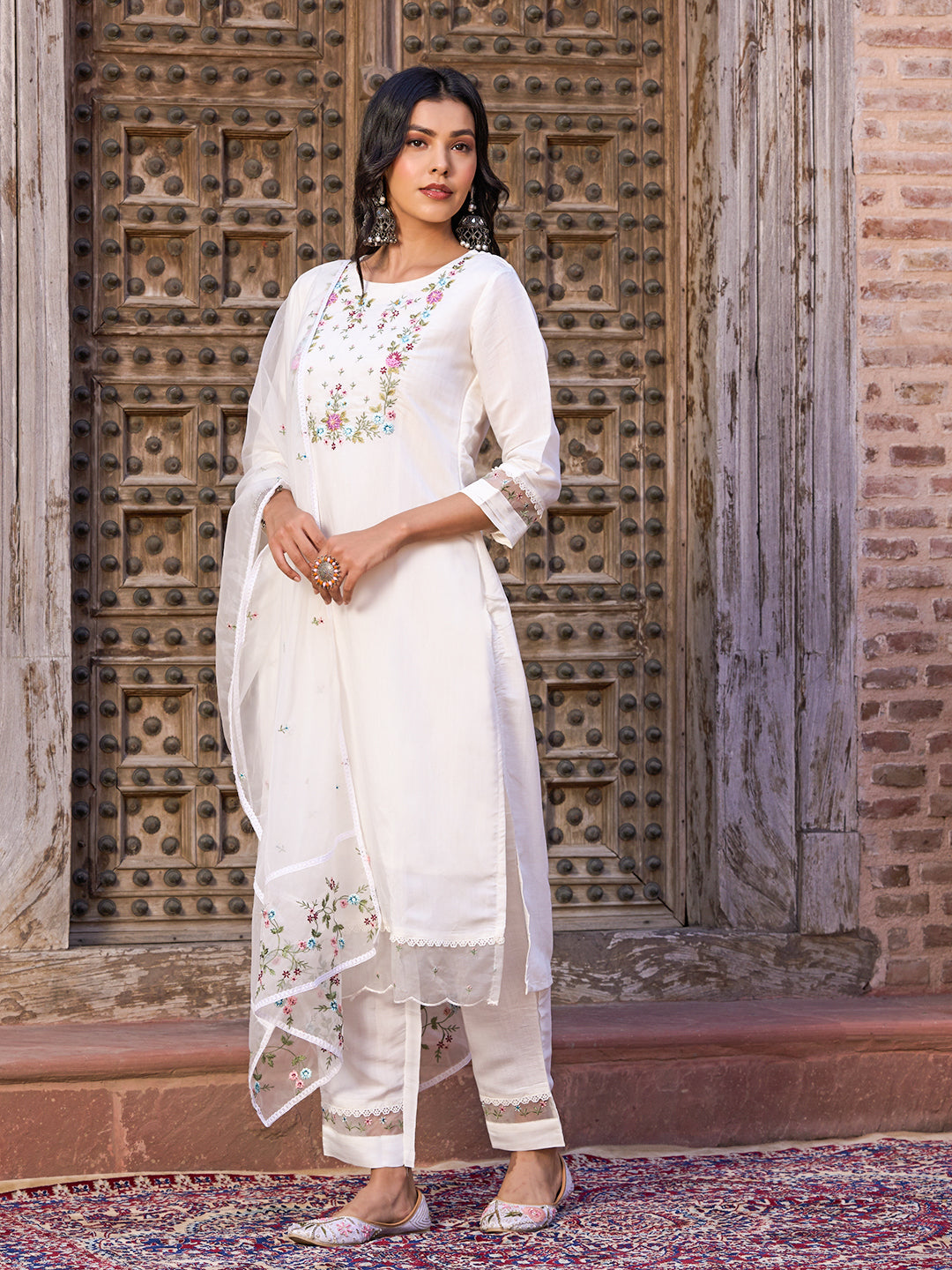Women’s Viscose Chanderi Kurti Set with Embroidered Organza Dupatta & Pant – 3/4 Sleeves, Round Neck