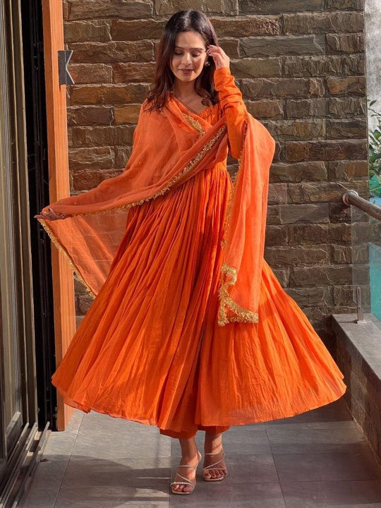 Comfort Wear Muslin Suit with Flowy Dupatta – Perfect for Day Outfits
