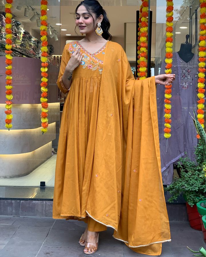 Graceful  Embroidered Viscose Chanderi Suit Set with Matching Chanderi Dupatta – 3-Piece Ensemble