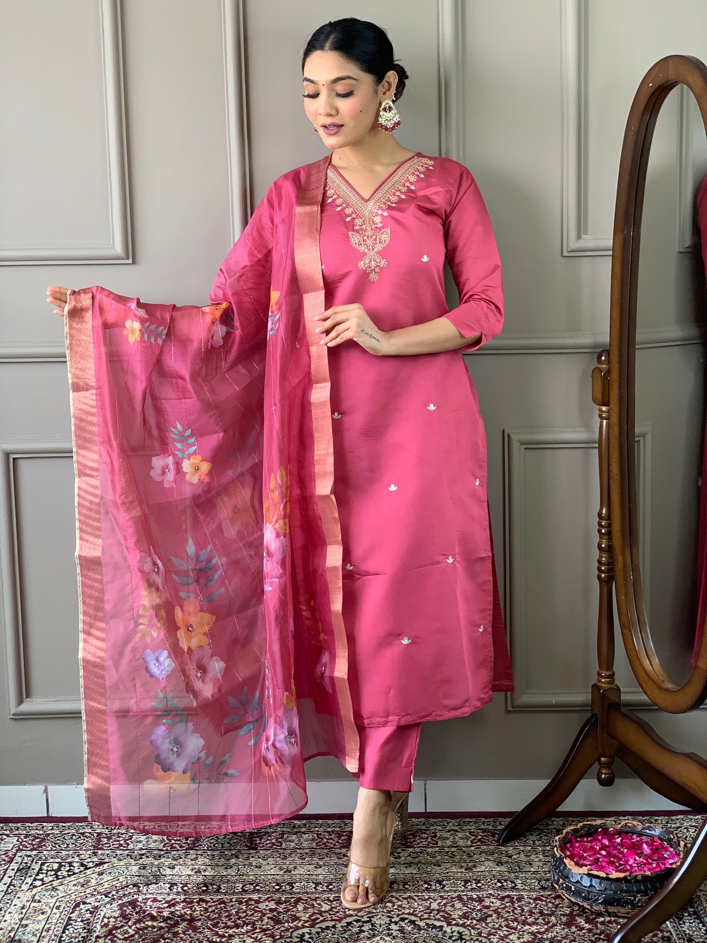 Women’s Viscose Chanderi Kurti Set with Embroidered Jacquard Dupatta & Pant – Designer V Neck, 3/4 Sleeves, Knee Length