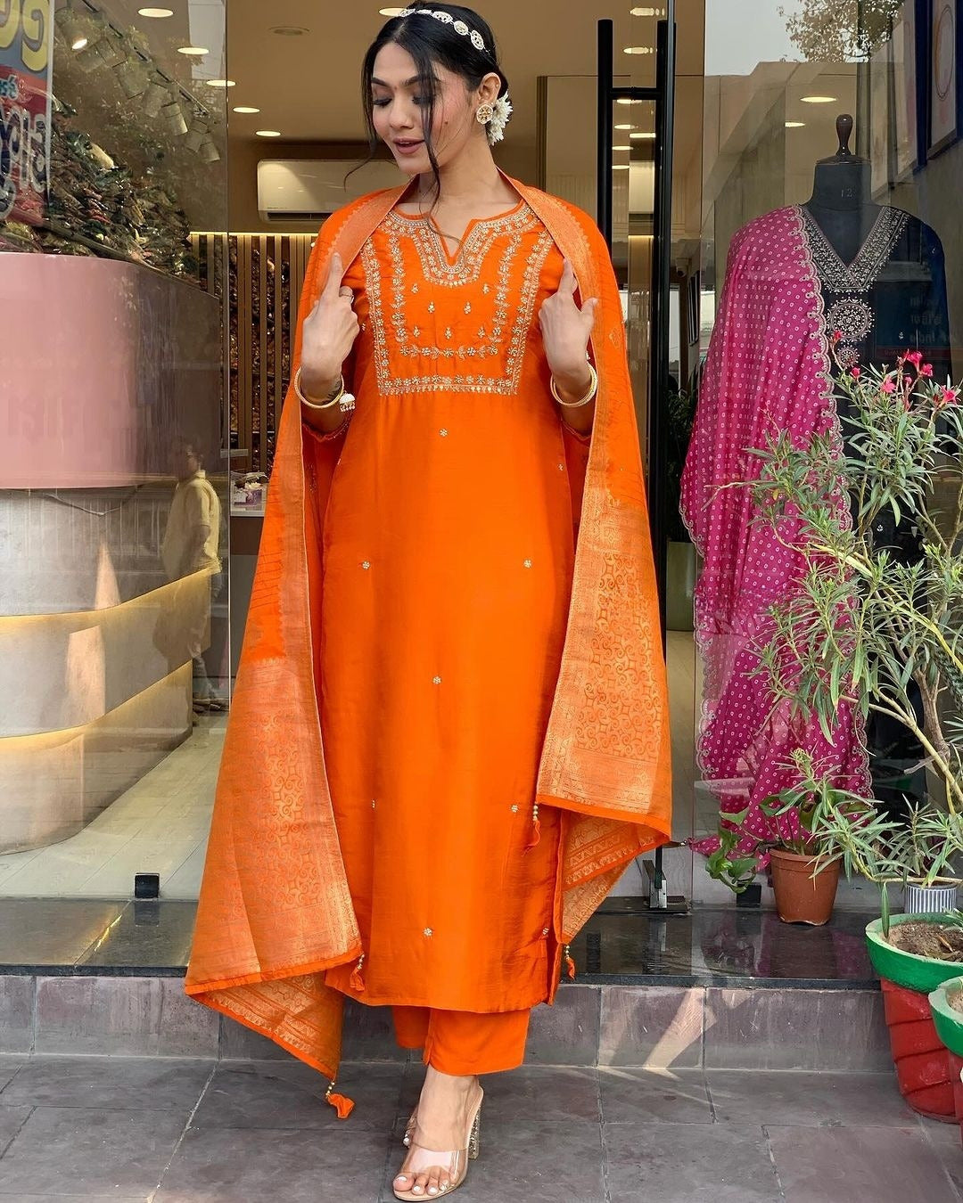 Women's Ready-to-Wear Viscose Chanderi Kurti Set with 3/4 Sleeves and Jacquard Dupatta – Traditional Elegance Wear