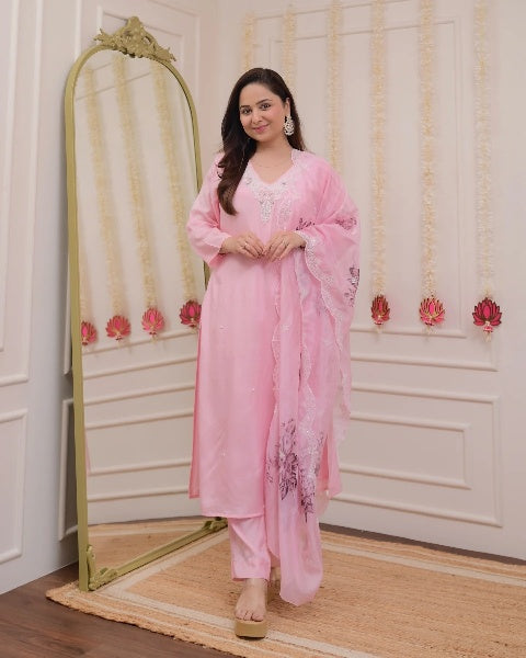 Women's Viscose Chanderi Embroidered Kurti with Pant & Taby Dupatta | Elegant Readymade Ethnic Suit Set | 3-Piece Set for Casual, Festive & Semi-Formal Wear