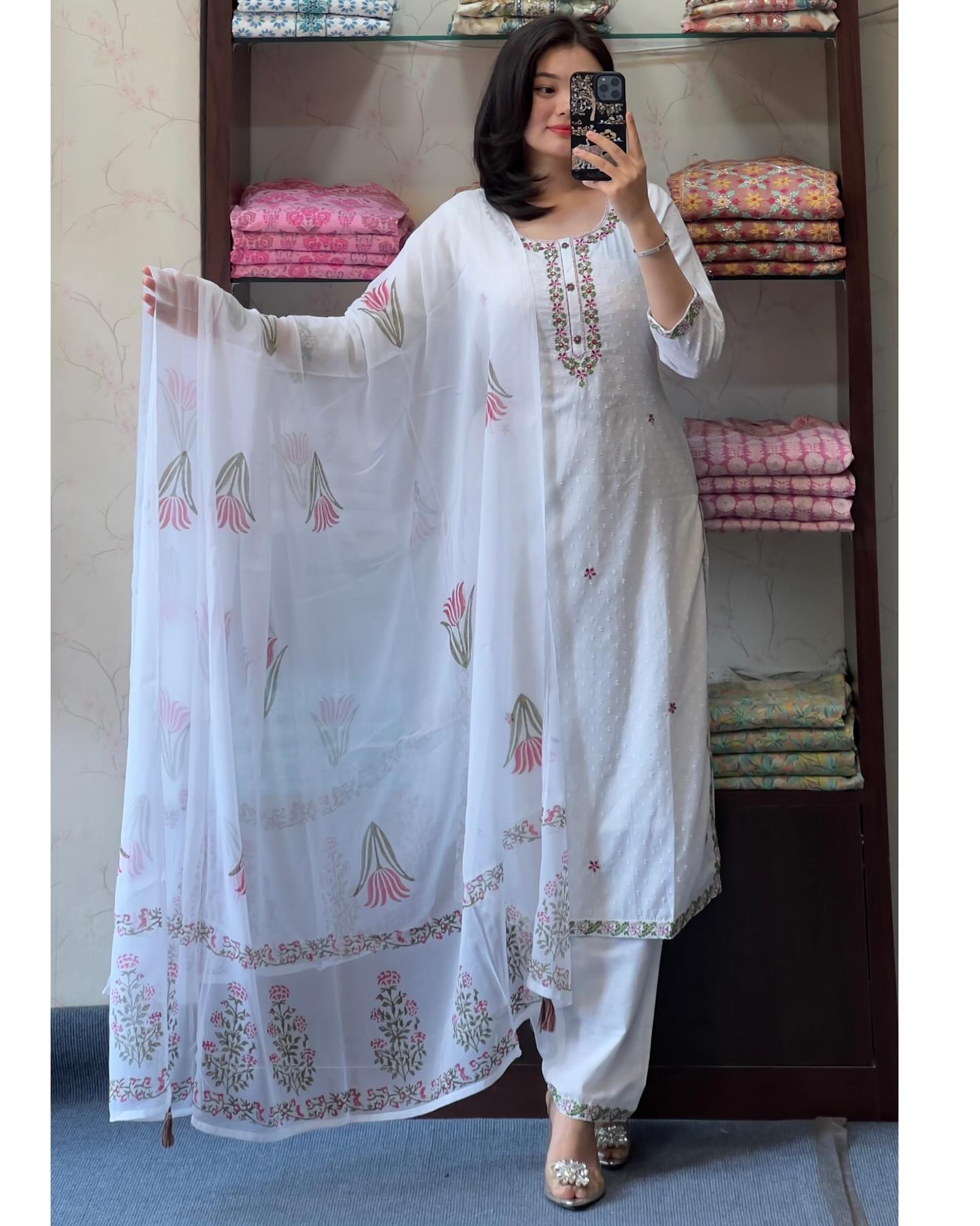 Ethnic Elegance Embroidered Georgette Butti Suit Set with Organza Dupatta – 3-Piece