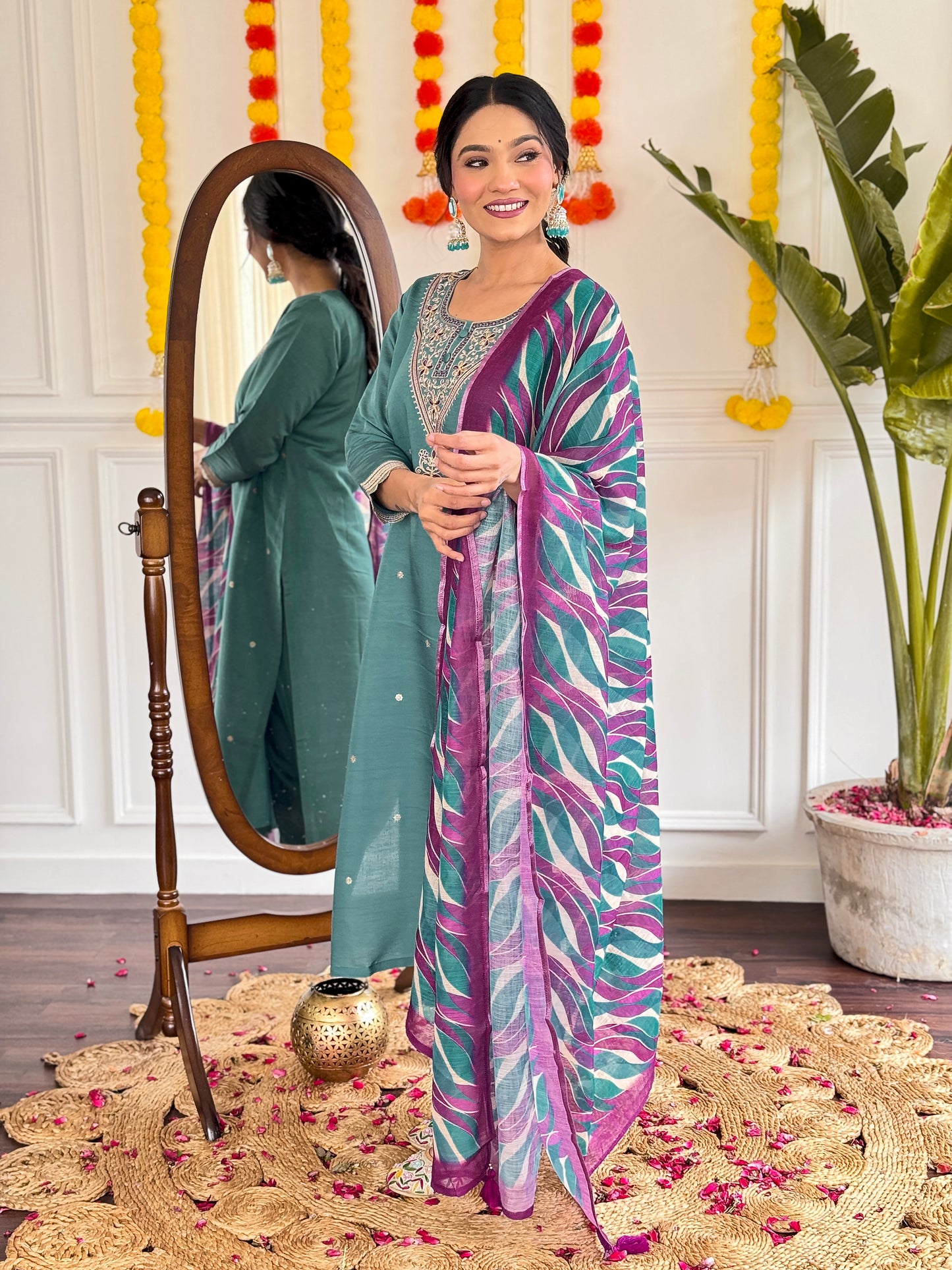 Designer Embroidered Chanderi Suit Set with Natural Linen Dupatta