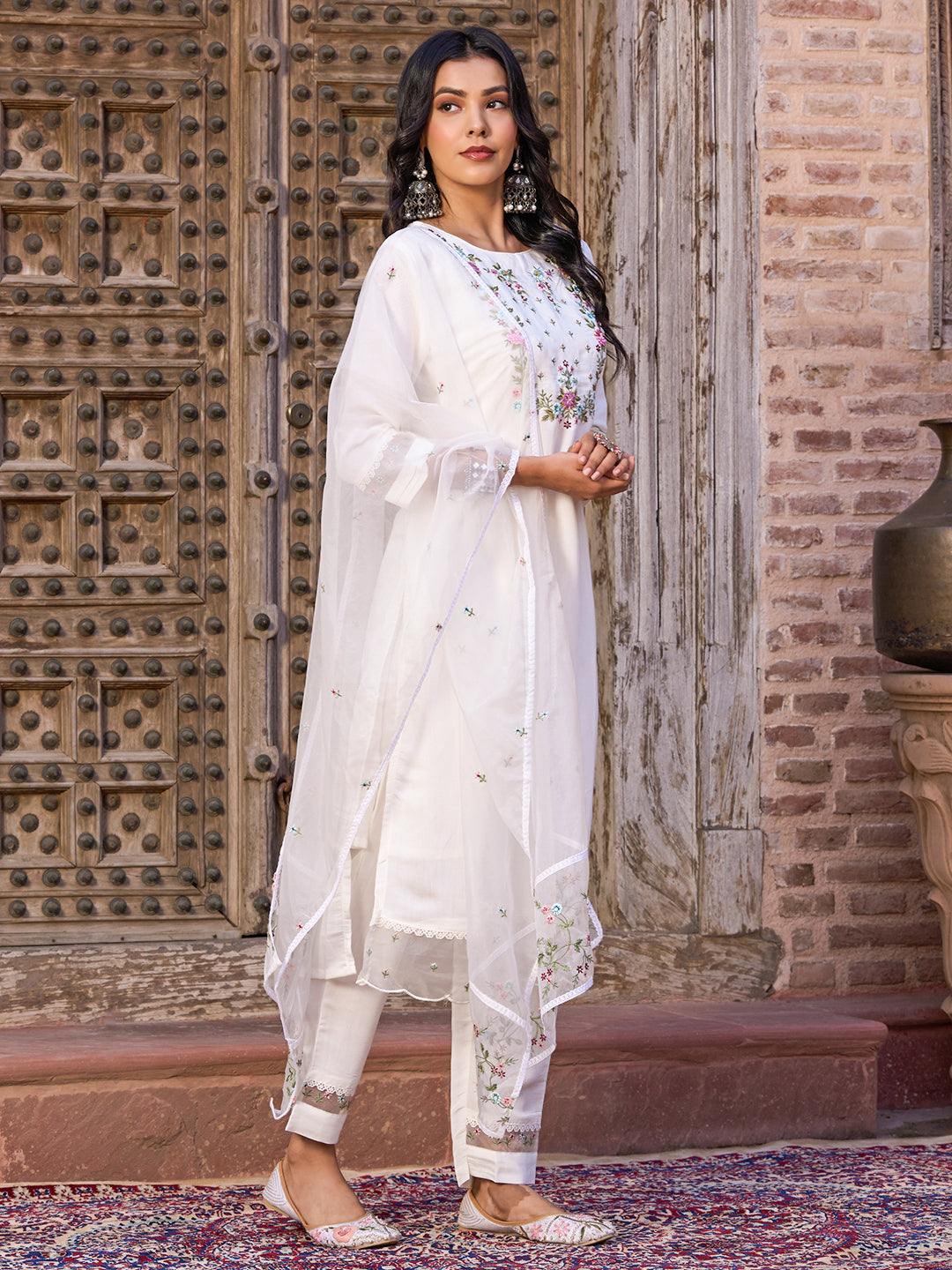 Women’s Viscose Chanderi Kurti Set with Embroidered Organza Dupatta & Pant – 3/4 Sleeves, Round Neck