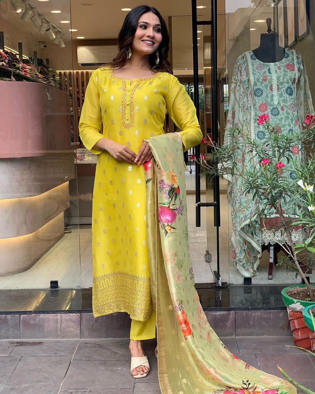 Women’s Viscose Organza Jacquard Kurti Set with Embroidered Dupatta & Pant