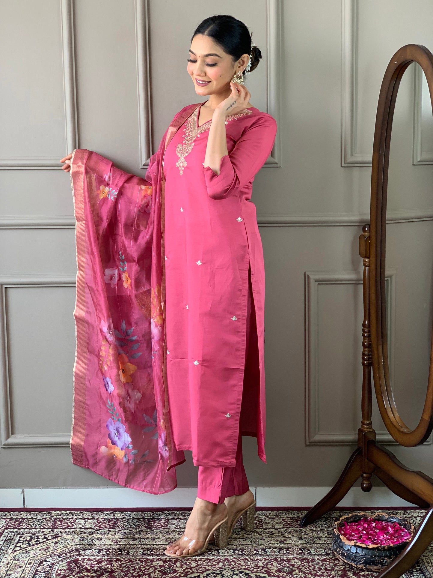 Women’s Viscose Chanderi Kurti Set with Embroidered Jacquard Dupatta & Pant – Designer V Neck, 3/4 Sleeves, Knee Length
