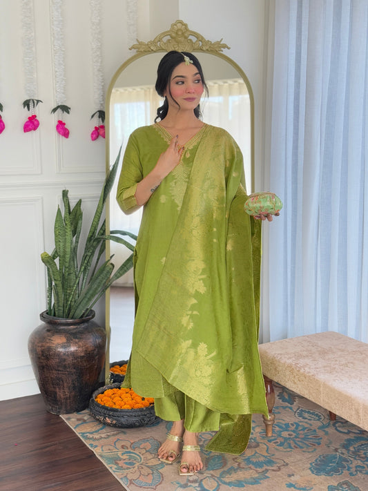 Viscose Jacquard Embroidered Kurti Set with PV Chanderi Pant & Jacquard Dupatta – Ready to Wear | Casual & Stylish
