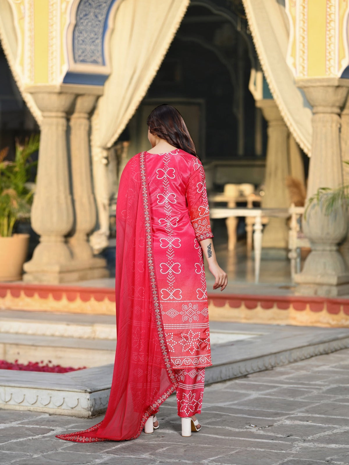 Graceful Chinon Silk Kurti Set with Embroidery & Nazmin Dupatta – 3-Piece Ethnic Ensemble for Women