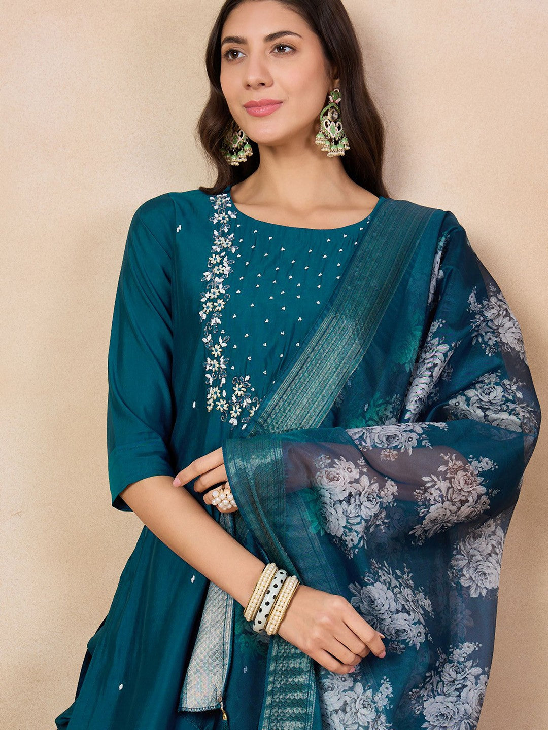 Elegant Ethnic Ensemble Embroidered Viscose Chanderi Suit Set with Rich Jacquard Dupatta – 3-Piece