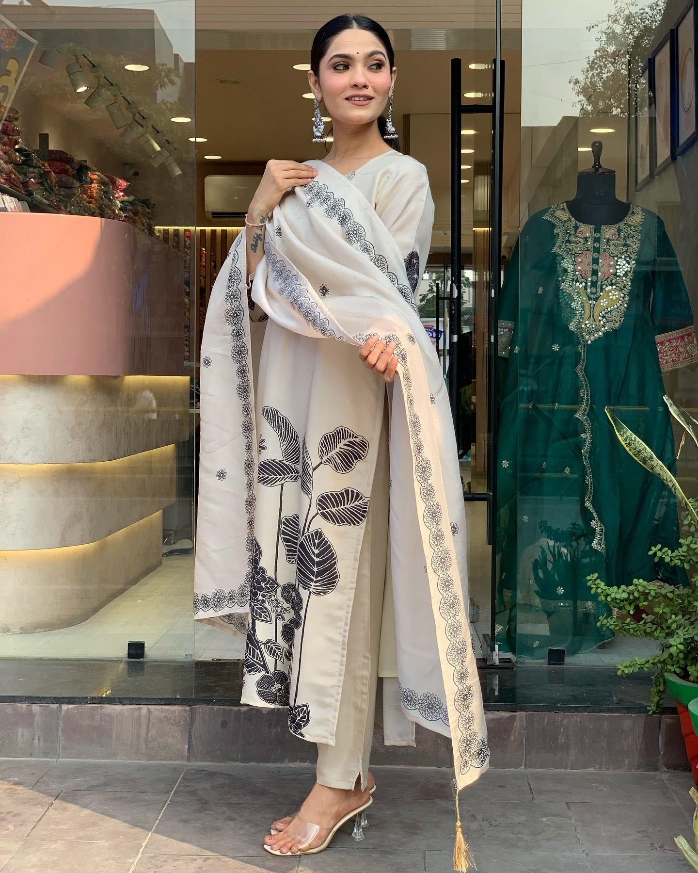 New Style Chinnon Silk Kurti Set with Gadhwal Bottom & Elegant Dupatta