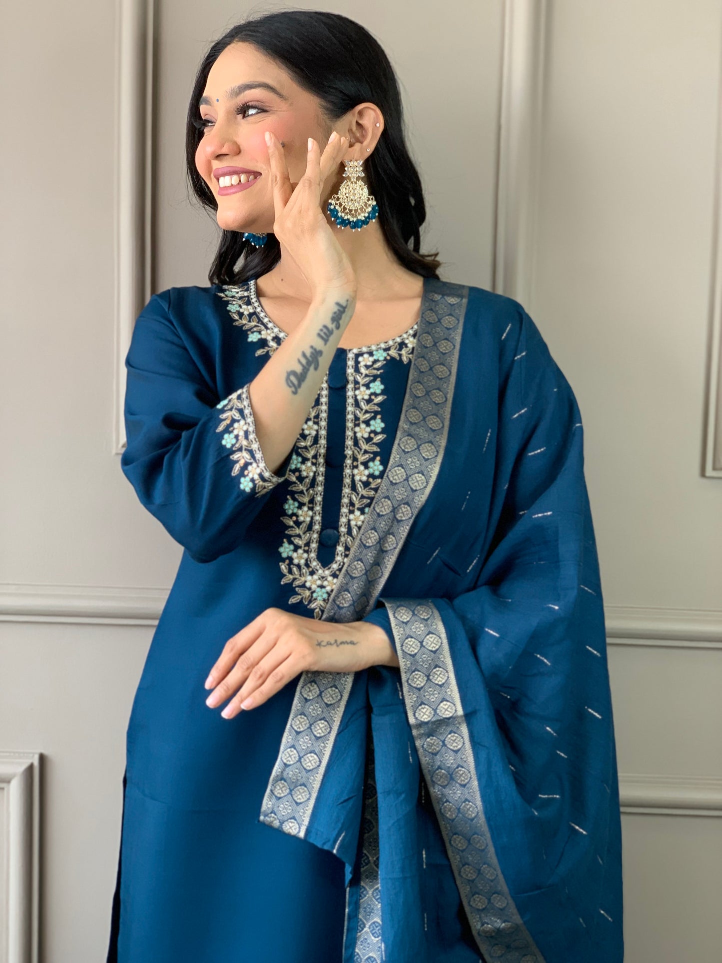 Stylish Viscose Chanderi Kurti Set for Women with Jacquard Dupatta | Traditional 3-Piece Set with Designer Neck & Knee-Length Fit for Women's