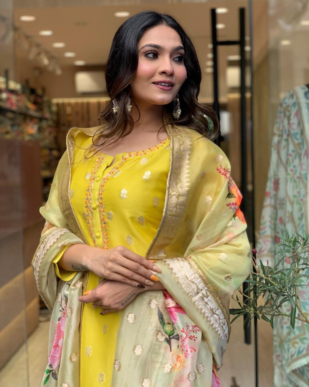 Women’s Viscose Organza Jacquard Kurti Set with Embroidered Dupatta & Pant