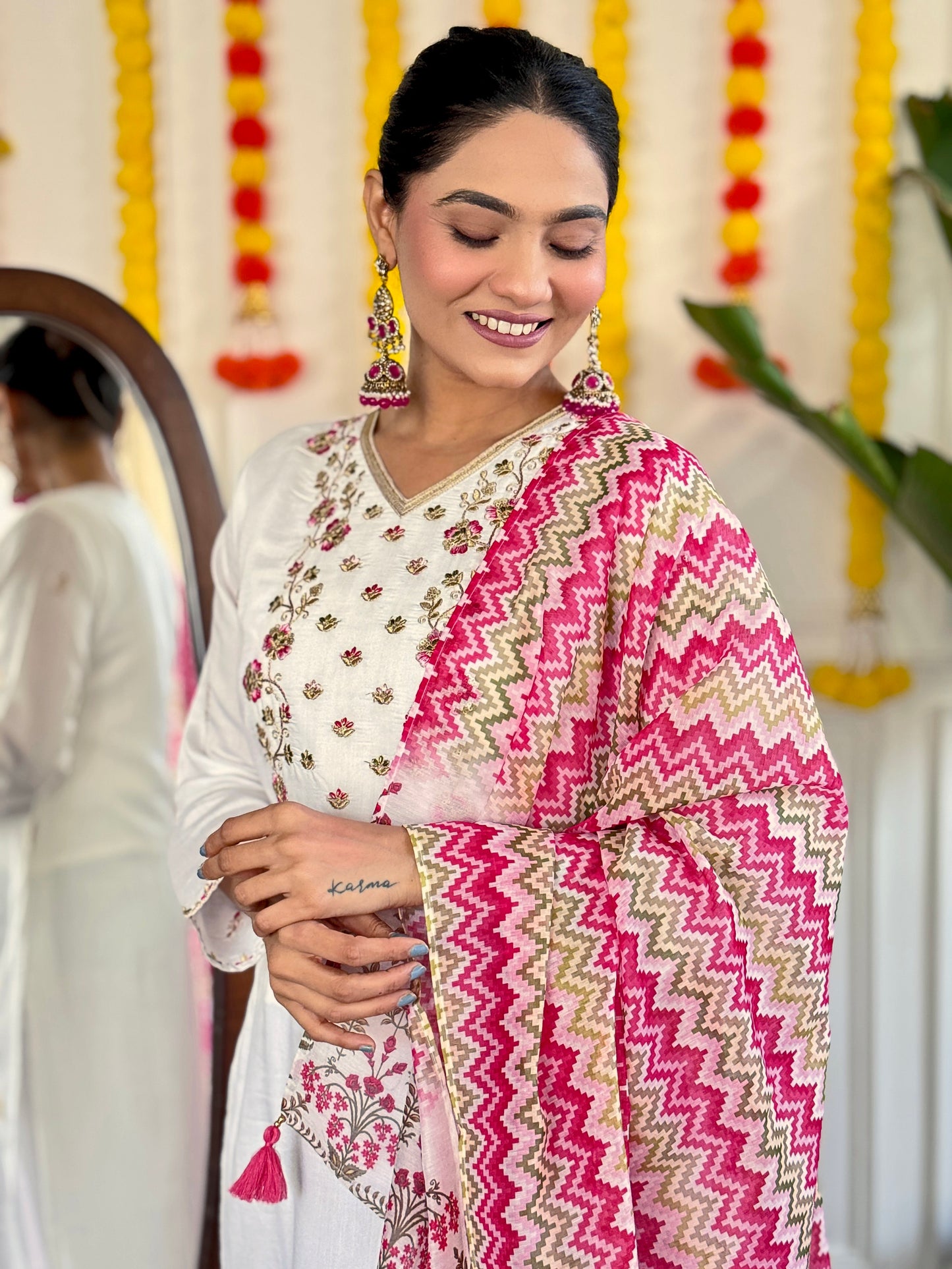 Elegant White Viscose Chanderi Kurti Set with Designer V-Neck & Chanderi Dupatta – 3-Piece Ready-to-Wear Ethnic Suit for Women